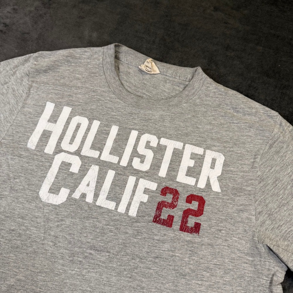 Hollister Graphic T Shirt Mens Medium Gray Distressed Logo Short Sleeve